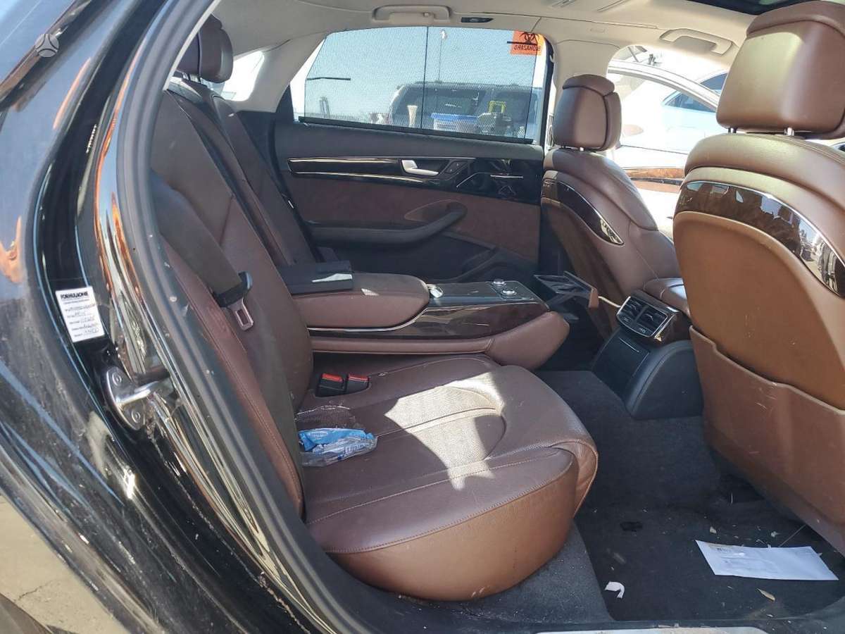 Audi A8, 3.0 l., Седан