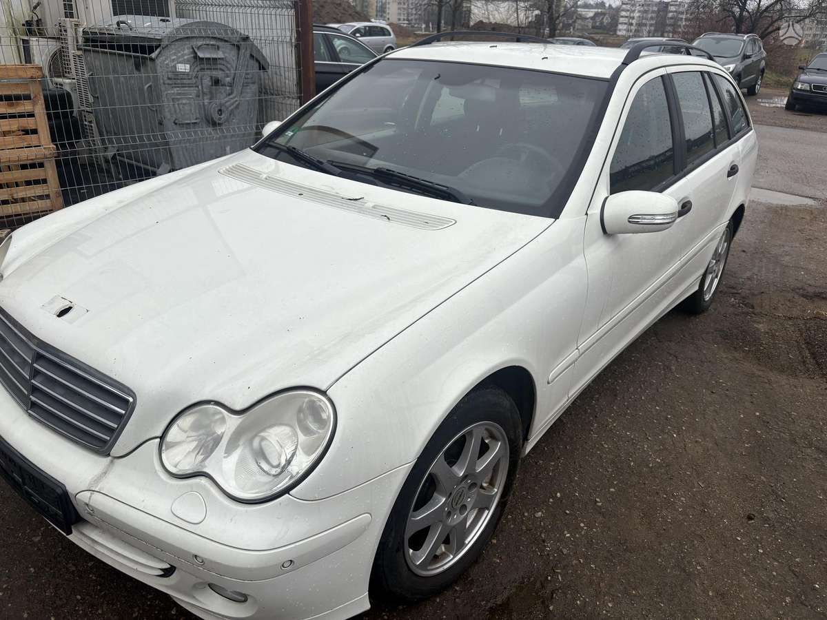 Mercedes-Benz C200 37068366700