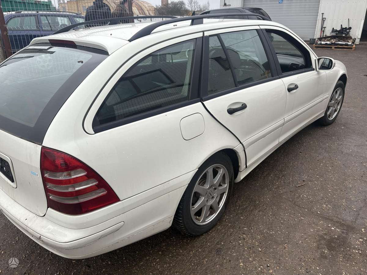 Mercedes-Benz C200 37068366700