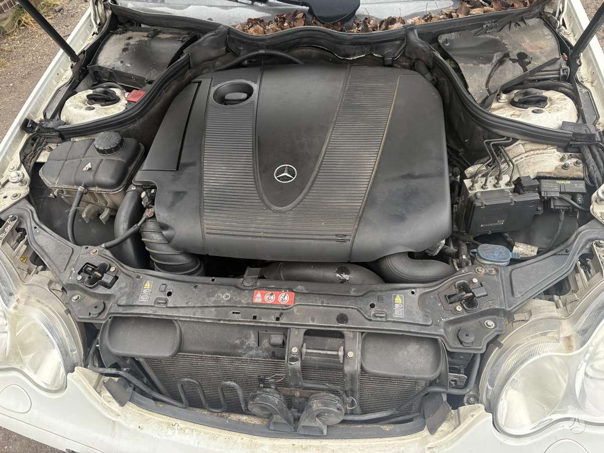 Mercedes-Benz C200 37068366700