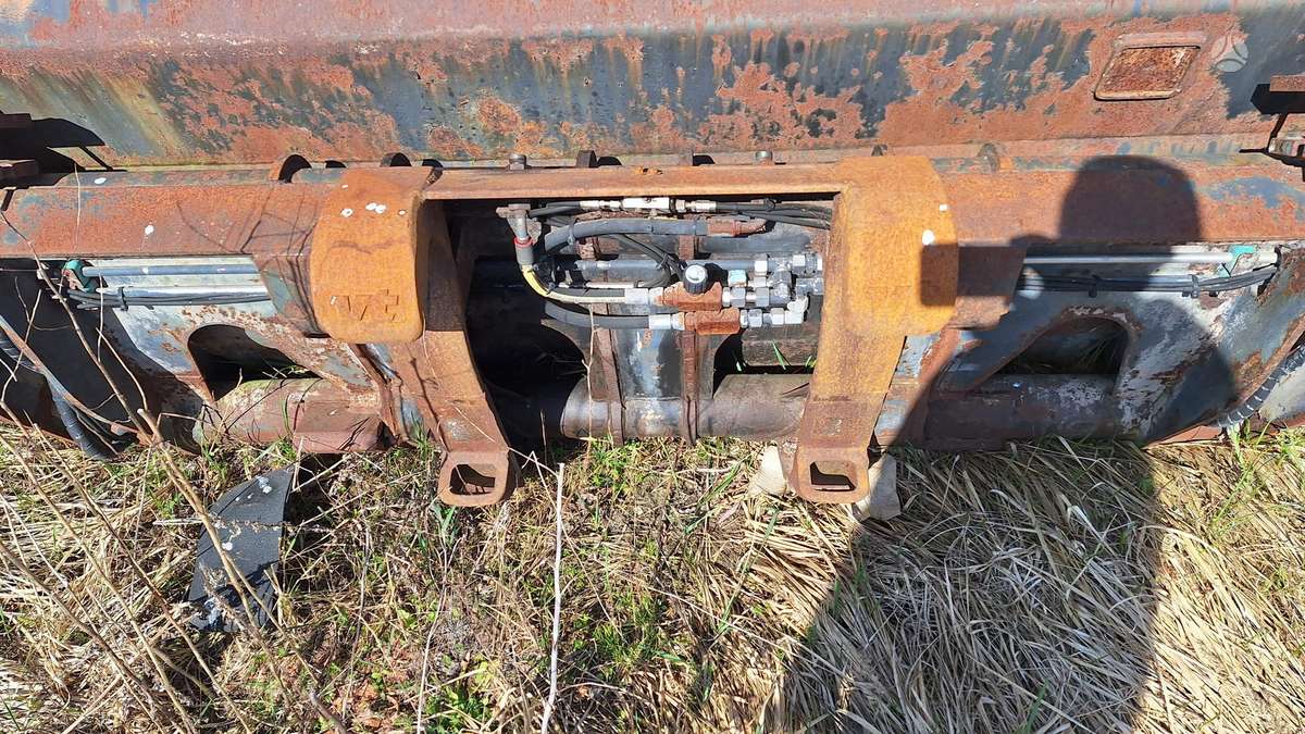 -Kita- Krautuvo kaušas, frontal loader