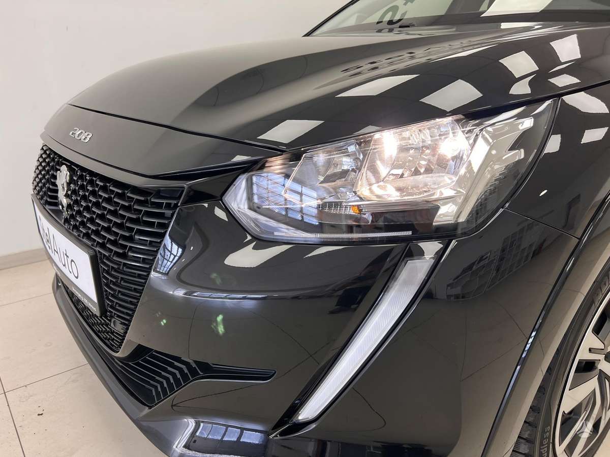 Peugeot 208 - 4