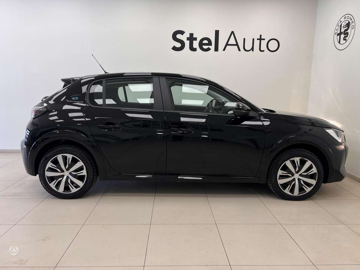 Peugeot 208 - 6