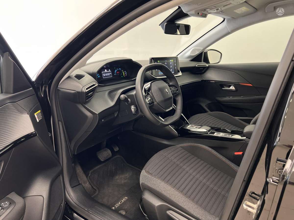 Peugeot 208 - 9