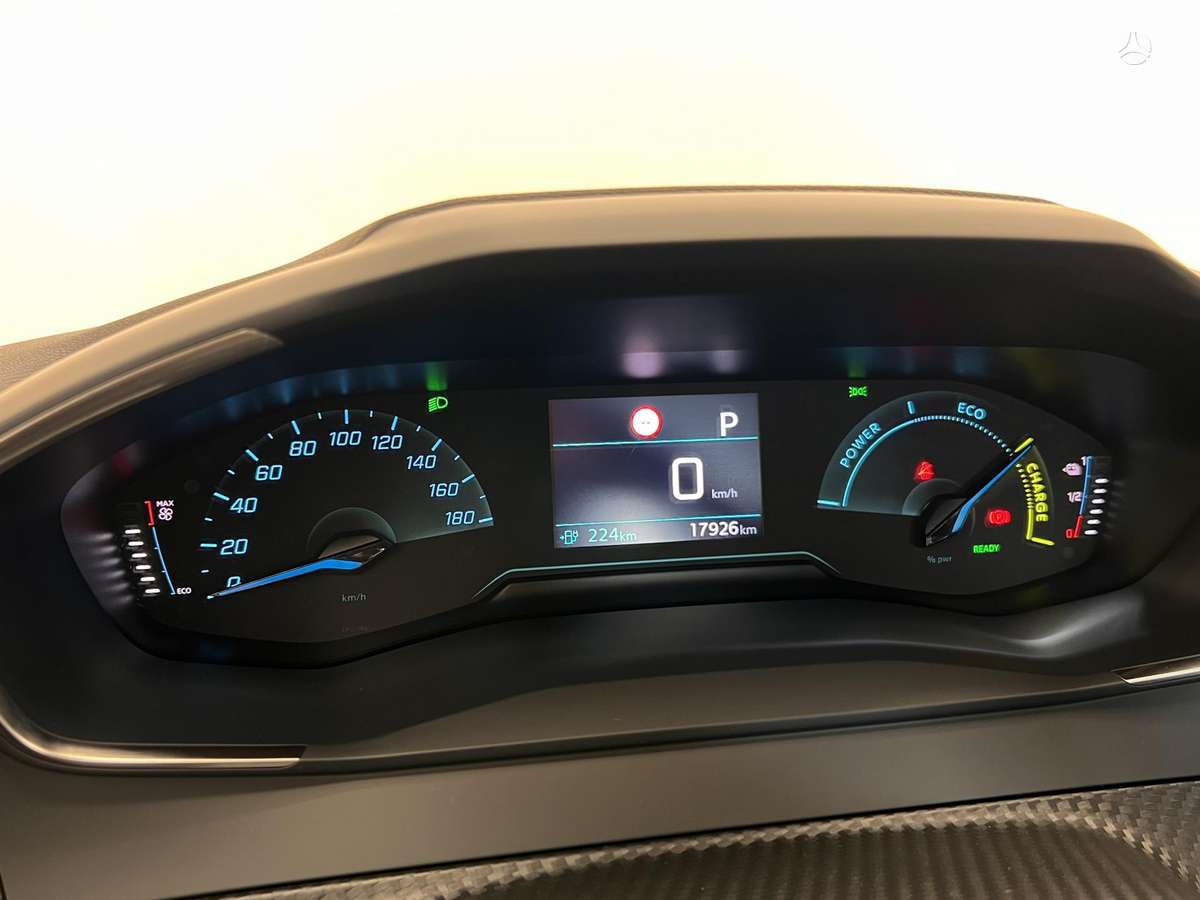 Peugeot 208 - 12