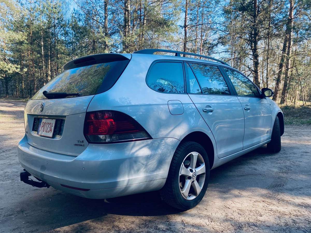 Volkswagen Golf - 5