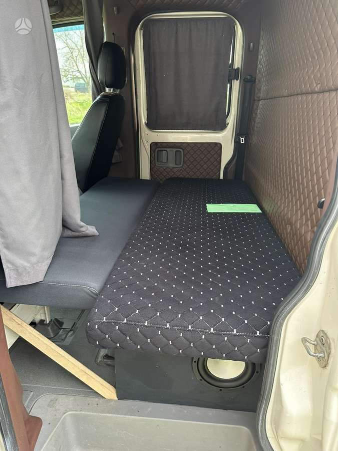 Volkswagen Crafter, auto transporters