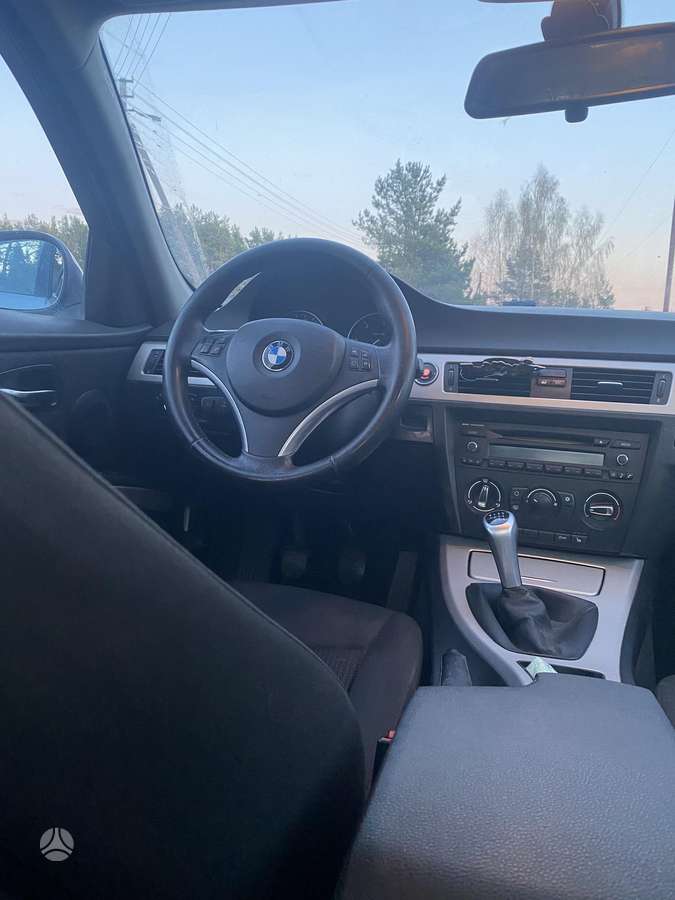 BMW 318, 2.0 l., Седан