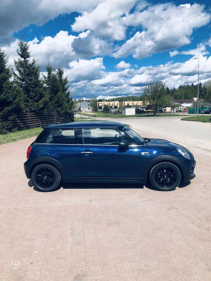 Mini Cooper, 1.5 l., hatchback