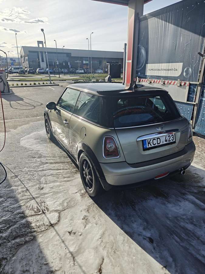 Mini Cooper, 1.6 l., hatchback