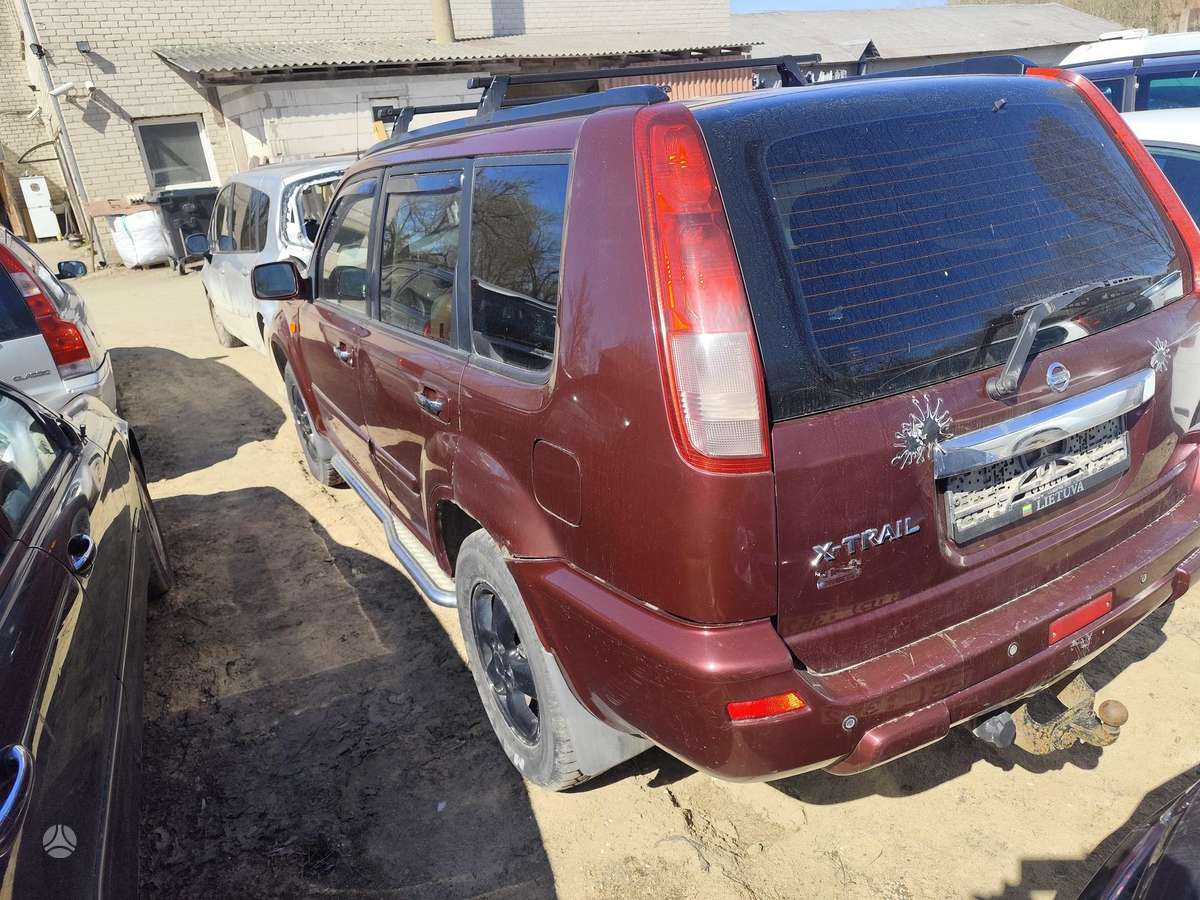 Nissan X-Trail for parts