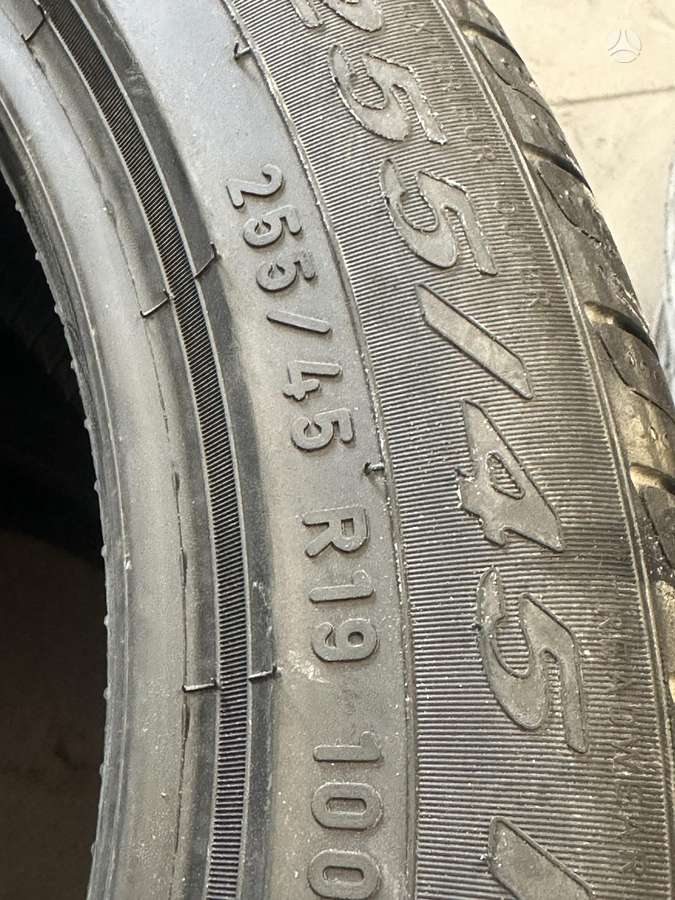 Pirelli, vasaras 255/45 R19
