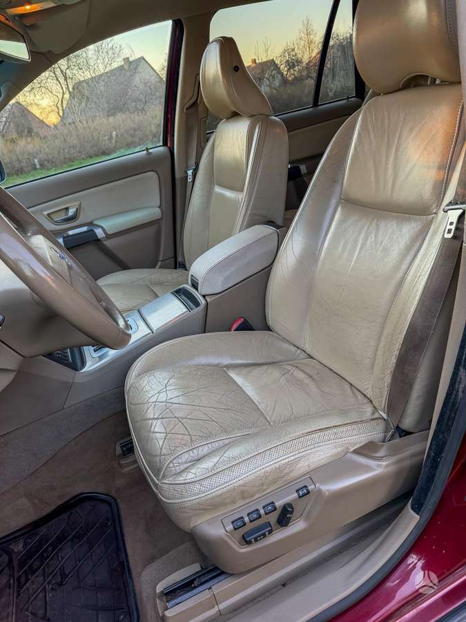 Volvo XC90 - 12