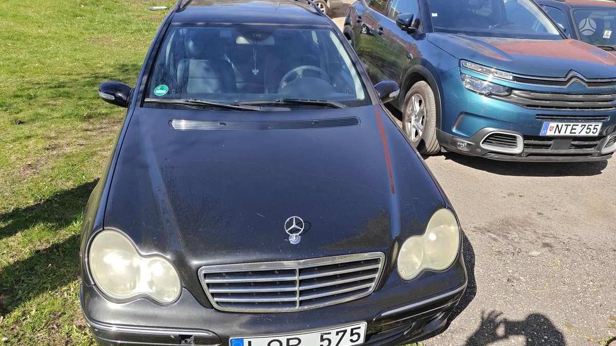 Mercedes-Benz C220, 2004