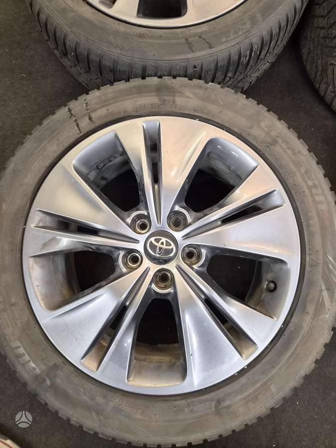 Toyota, lengvojo lydinio, R17