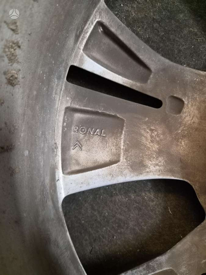 Toyota, lengvojo lydinio, R17