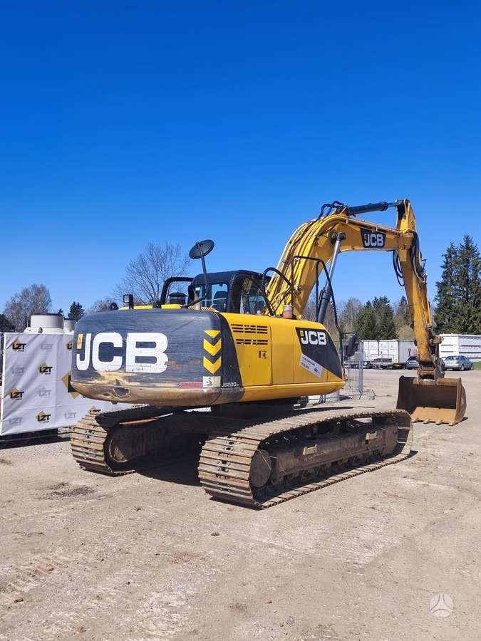 JCB JS200LC, excavator