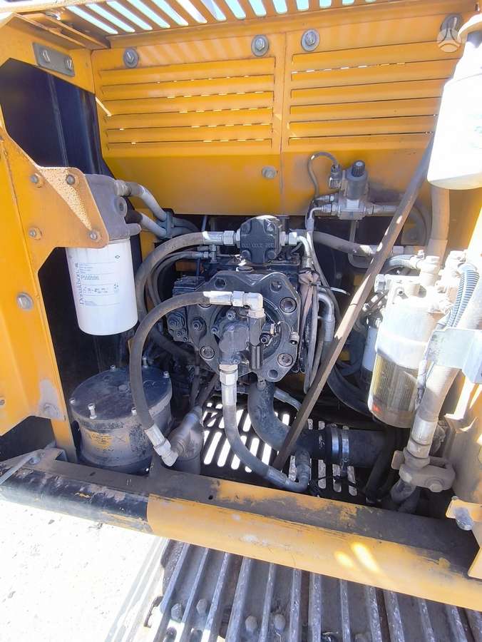 JCB JS200LC, ekskavatoriai