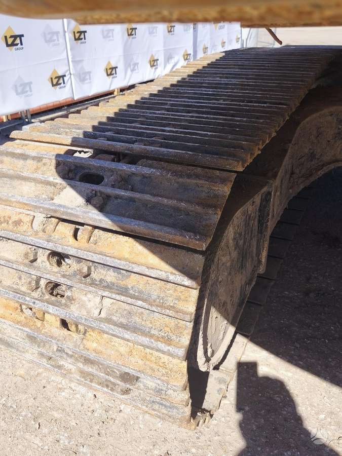 JCB JS200LC, экскаваторы
