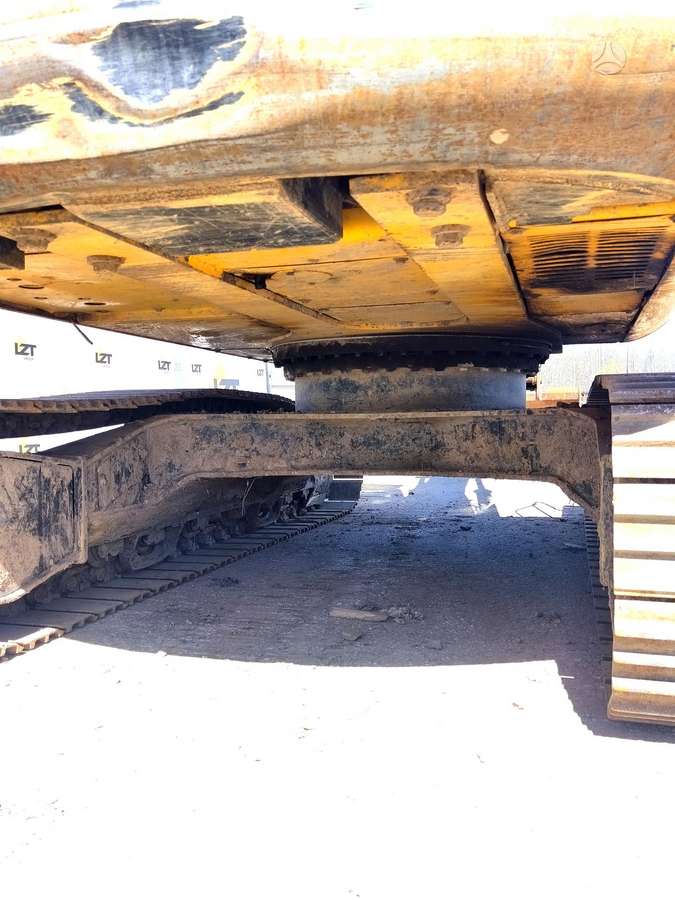 JCB JS200LC, ekskavatori