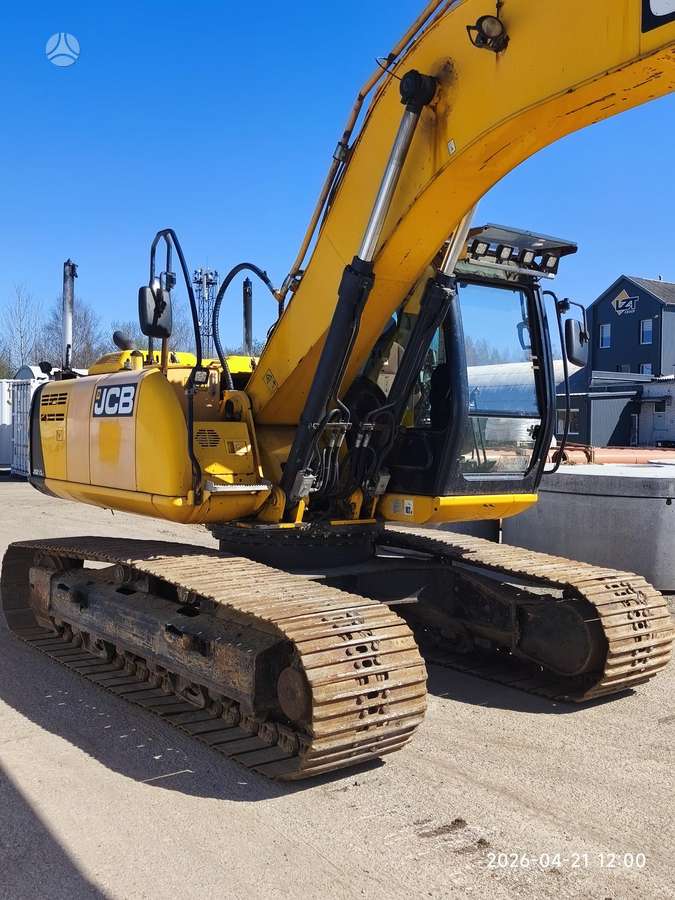 JCB JS210LC, excavator