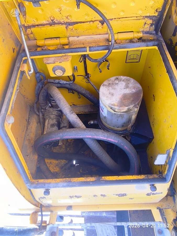 JCB JS210LC, ekskavatoriai