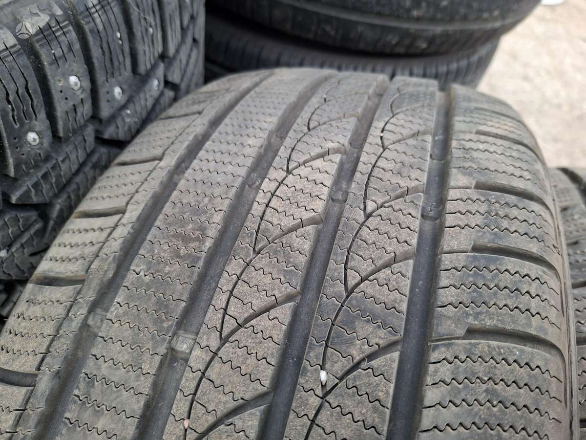 Tracmax, всесезонные 245/40 R19