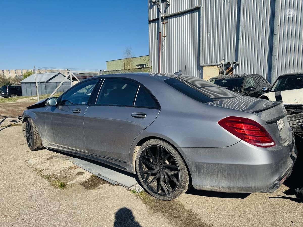 Mercedes-Benz S500 dalimis