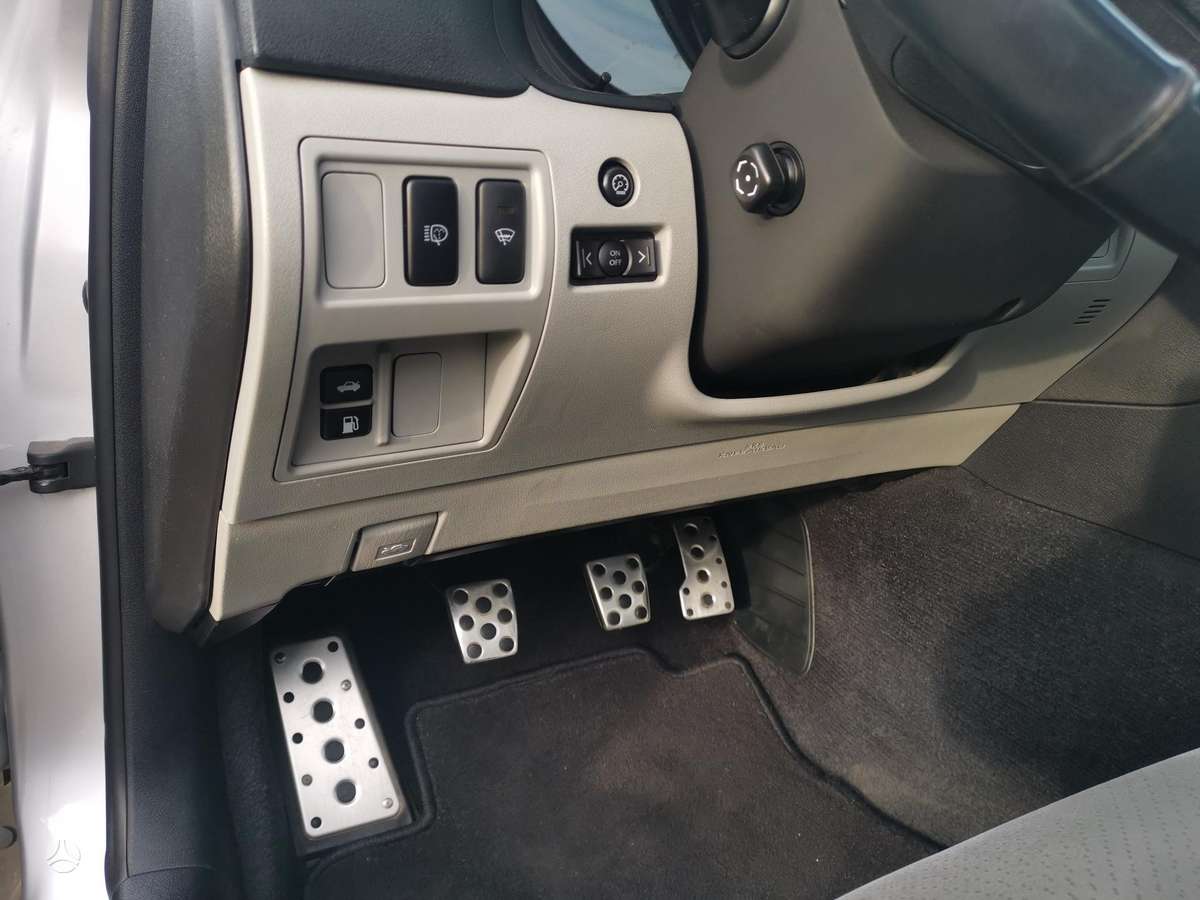 Lexus IS 220, 2.2 l., Седан