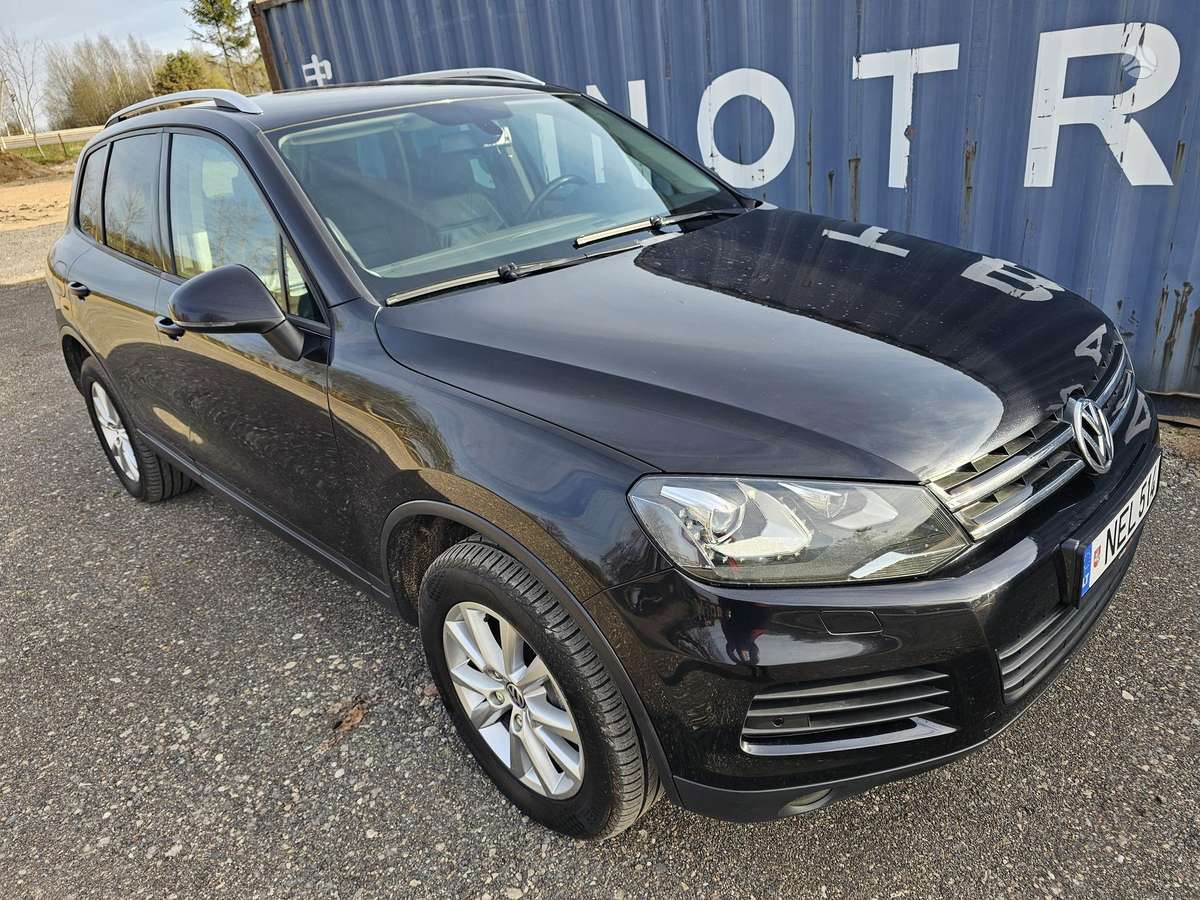 Volkswagen Touareg - 11