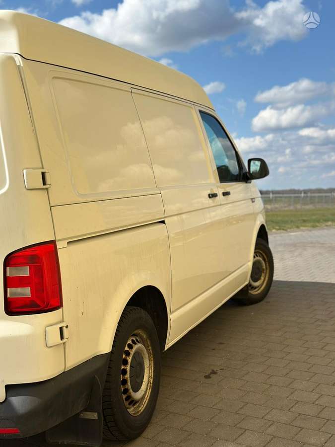Volkswagen Transporter - 4