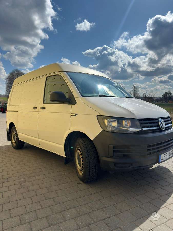 Volkswagen Transporter - 2