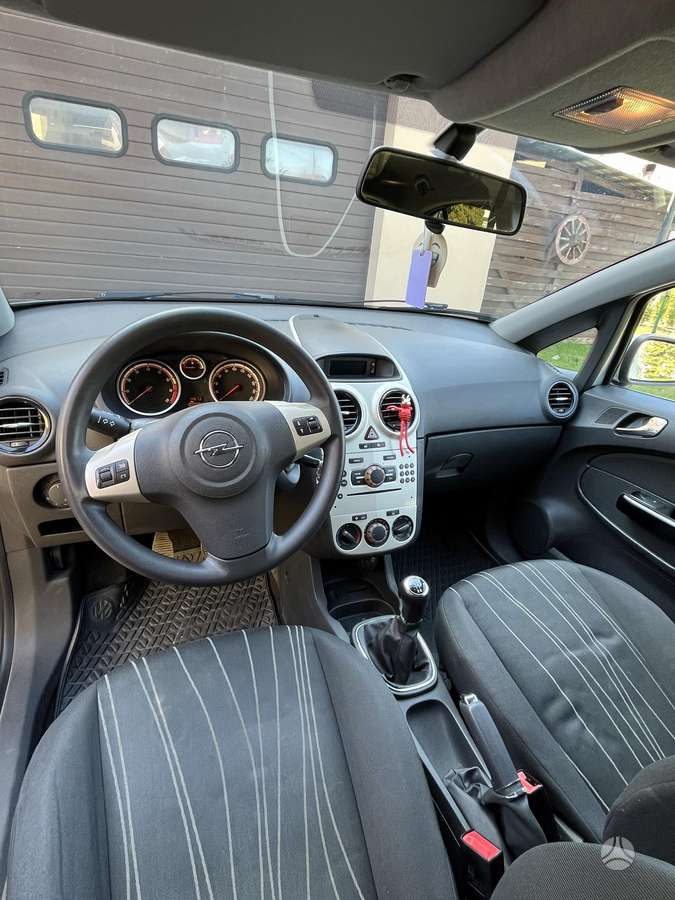 Opel Corsa, 1.0 l., Хэтчбек