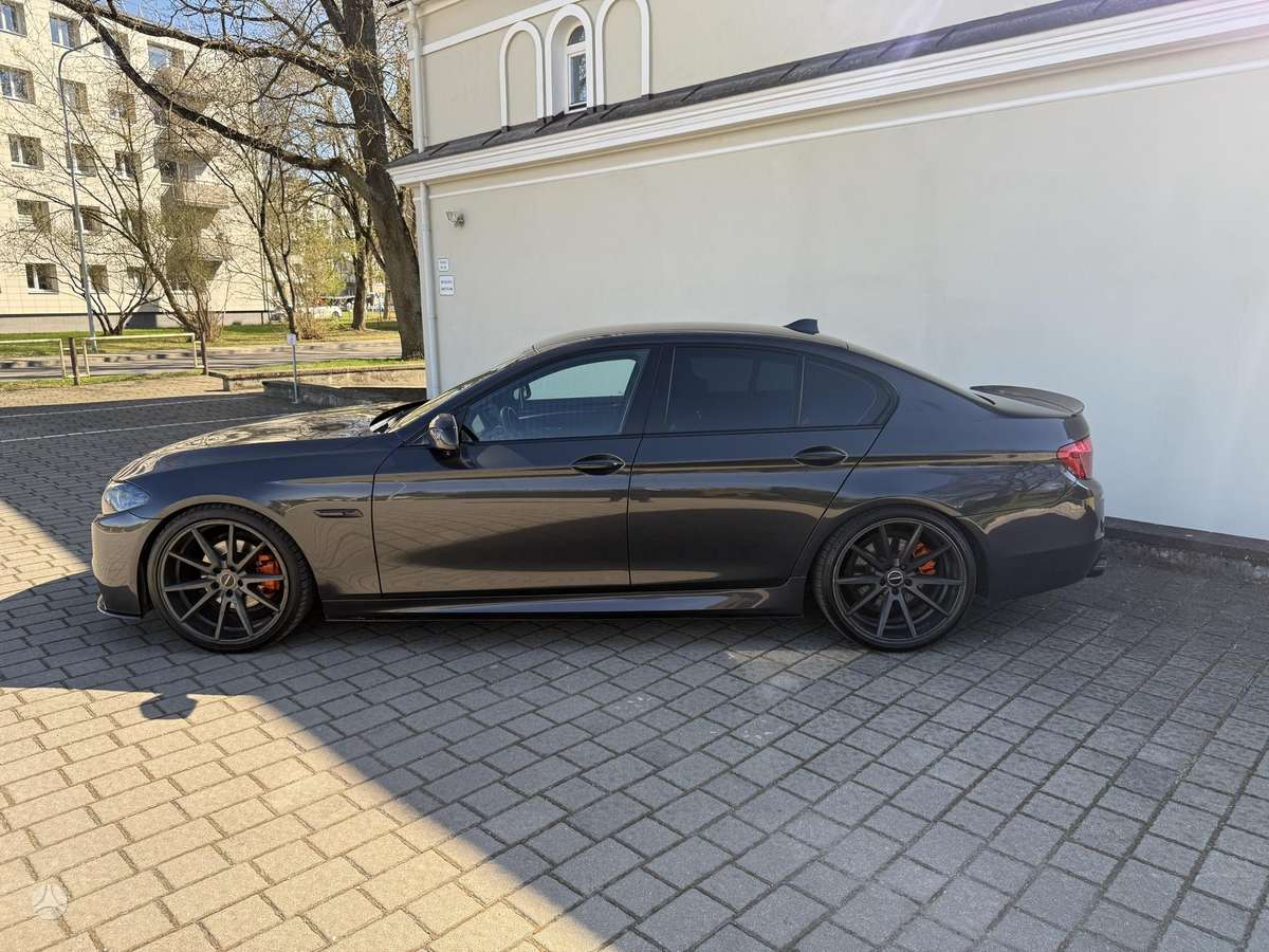 BMW 520, 2.0 l., Седан