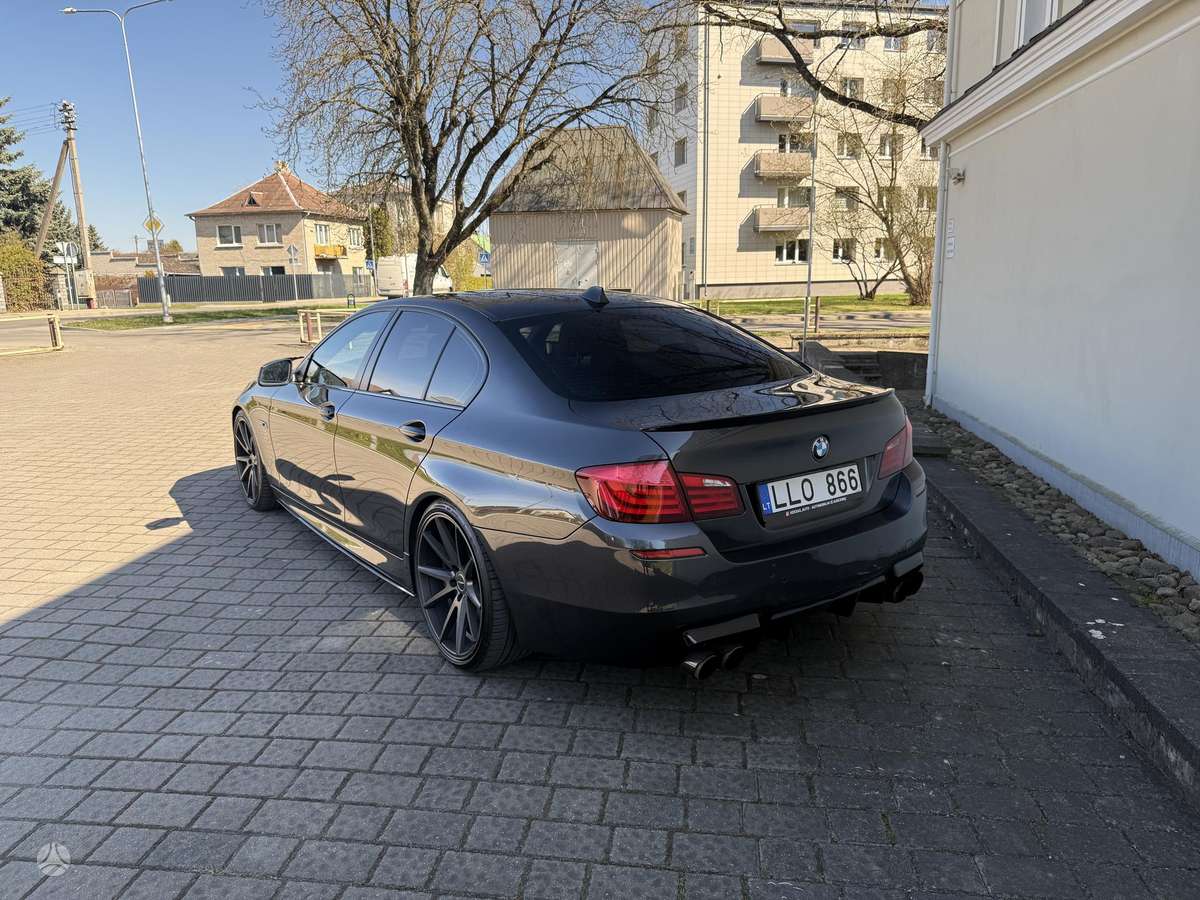BMW 520, 2.0 l., Седан