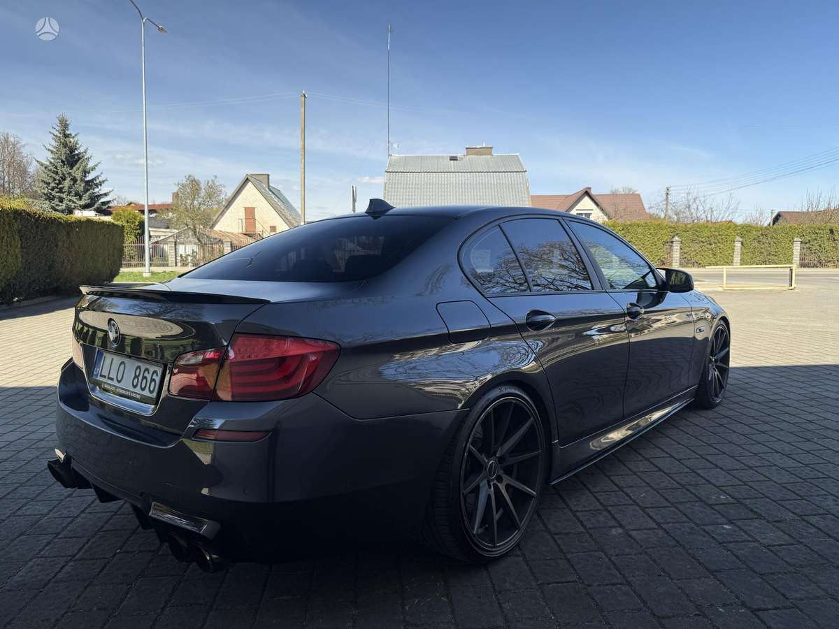 BMW 520, 2.0 l., Седан