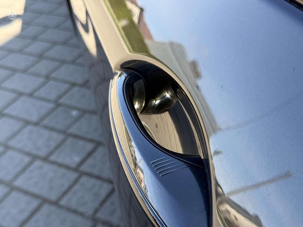 BMW 520, 2.0 l., Седан