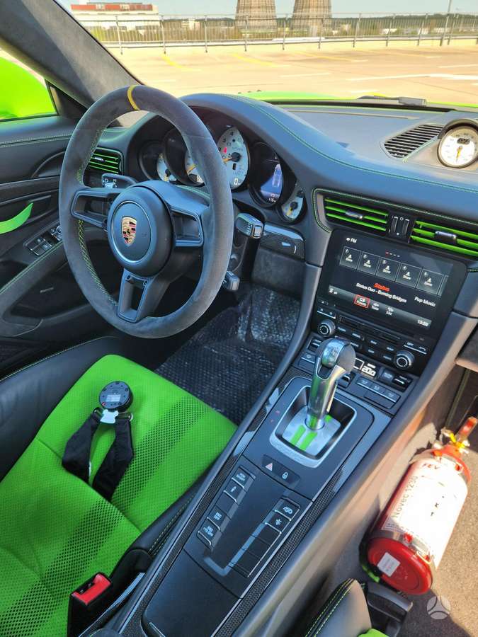 Porsche 911 - 9