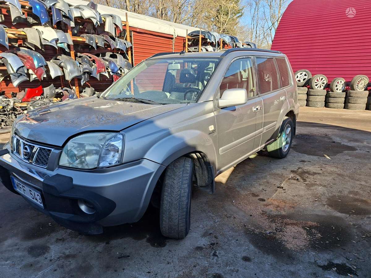 Nissan X-Trail for parts