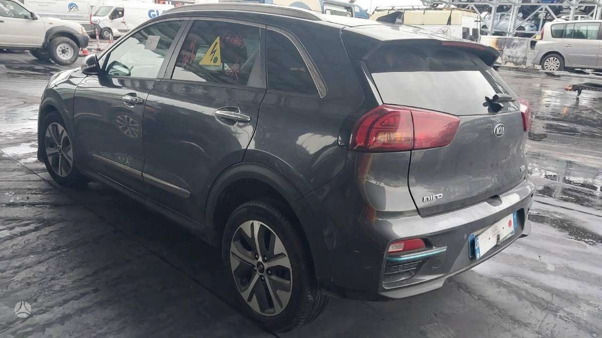 Kia Niro dalimis