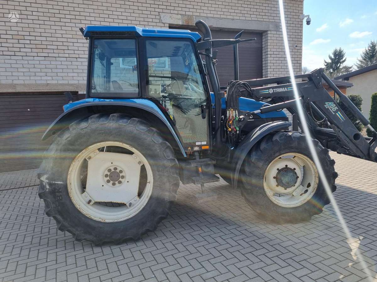 New Holland TS110, tractors