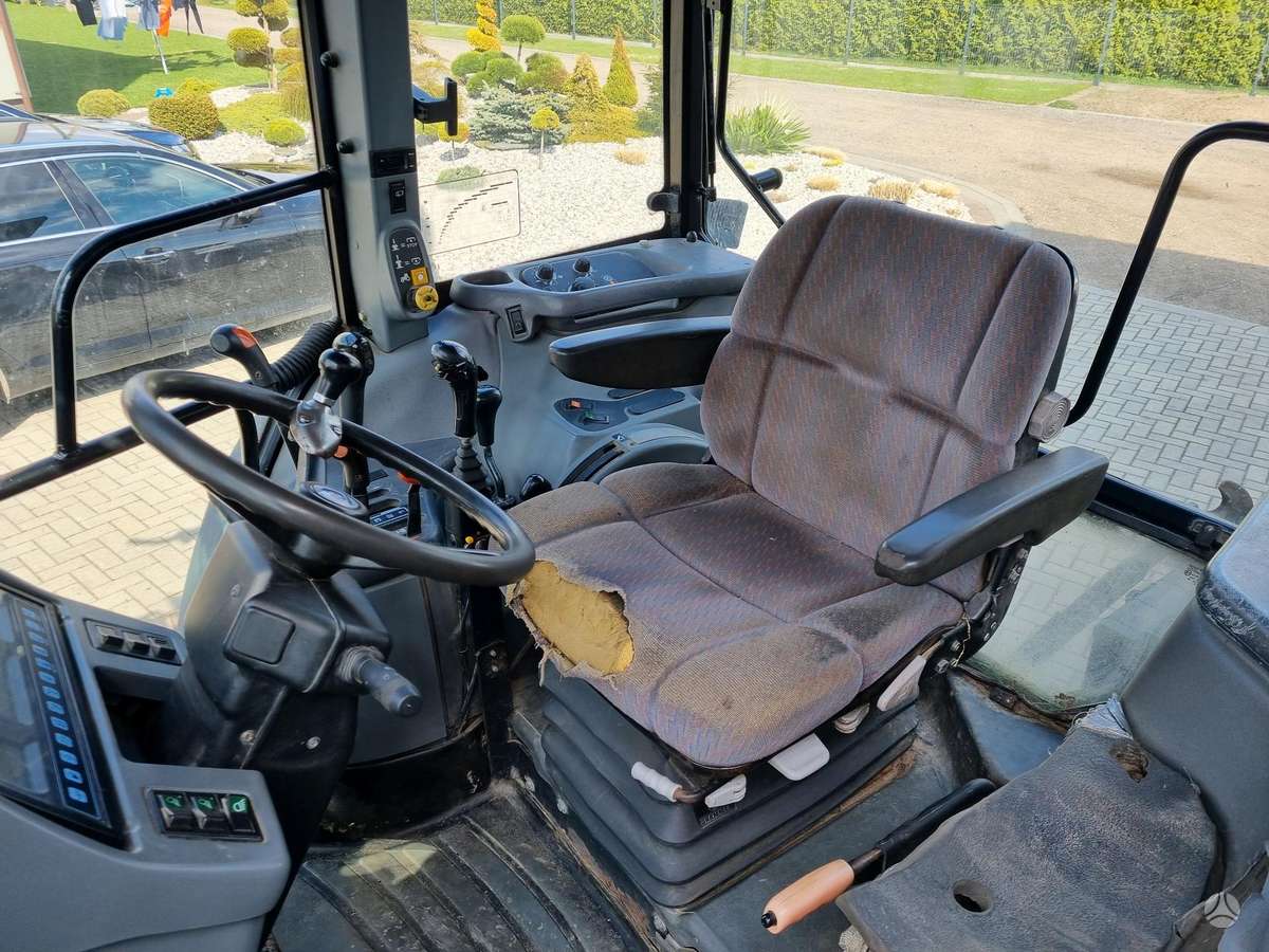 New Holland TS110, тракторы
