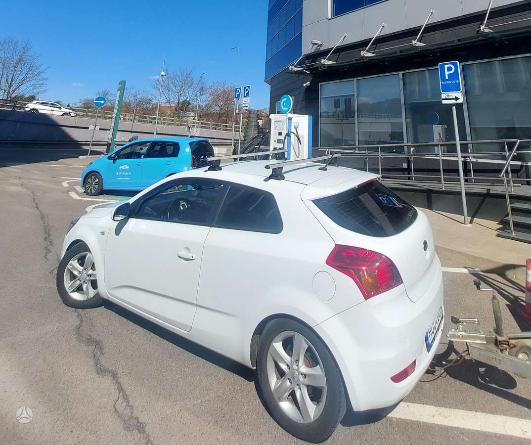 Kia Ceed, 1.6 l., Хэтчбек