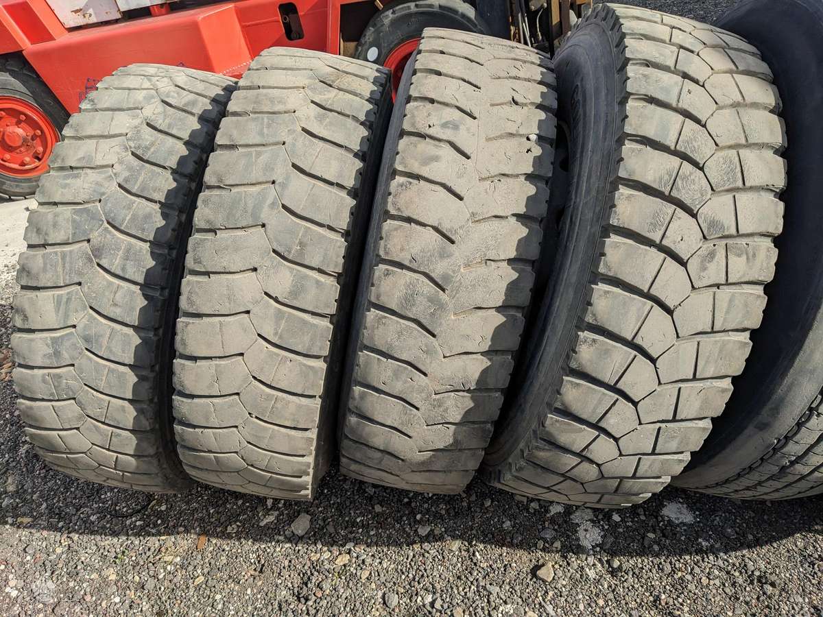 -Kita-, universalios 315/80 R22,5