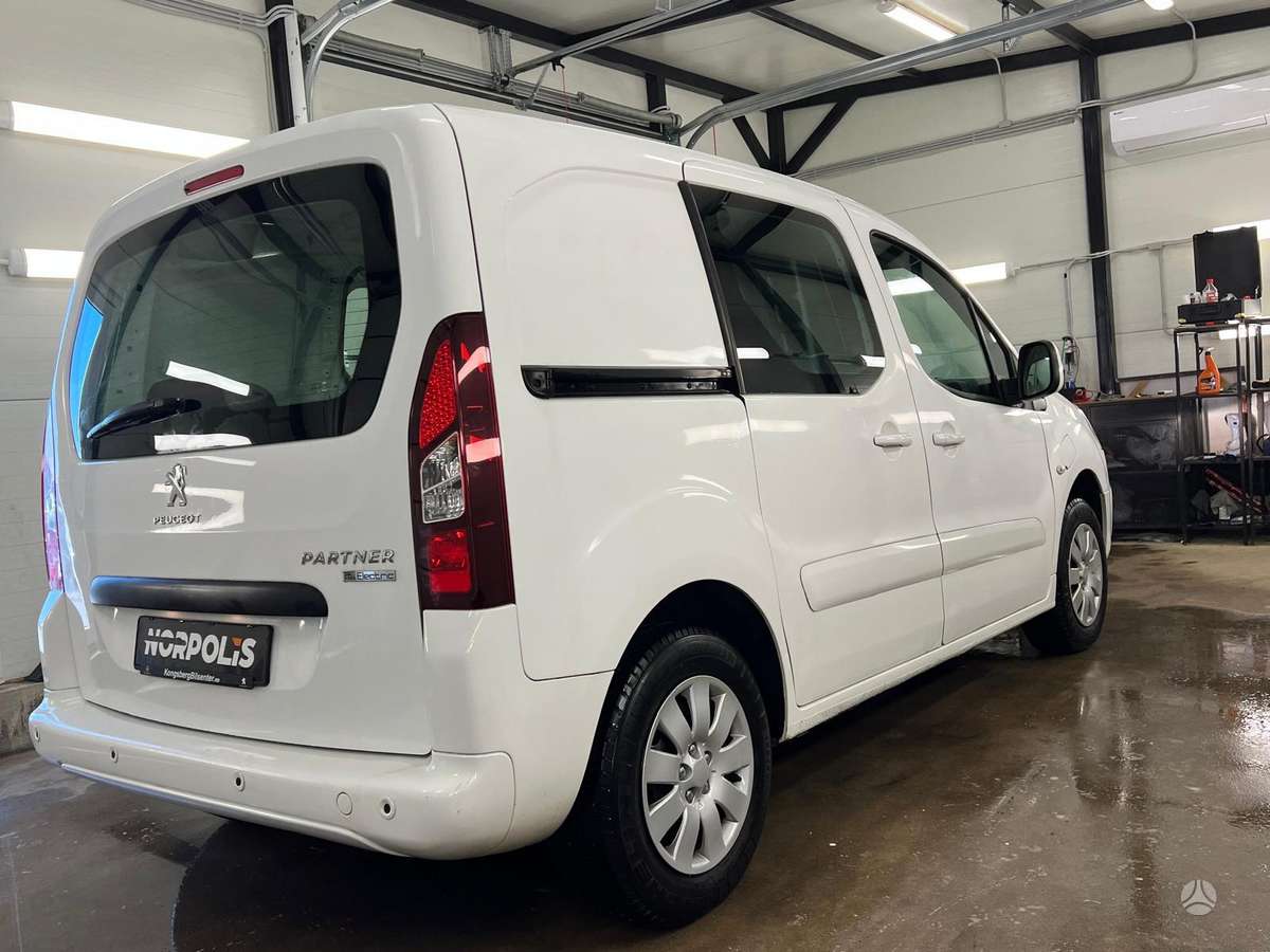Peugeot Partner, Коммерческий