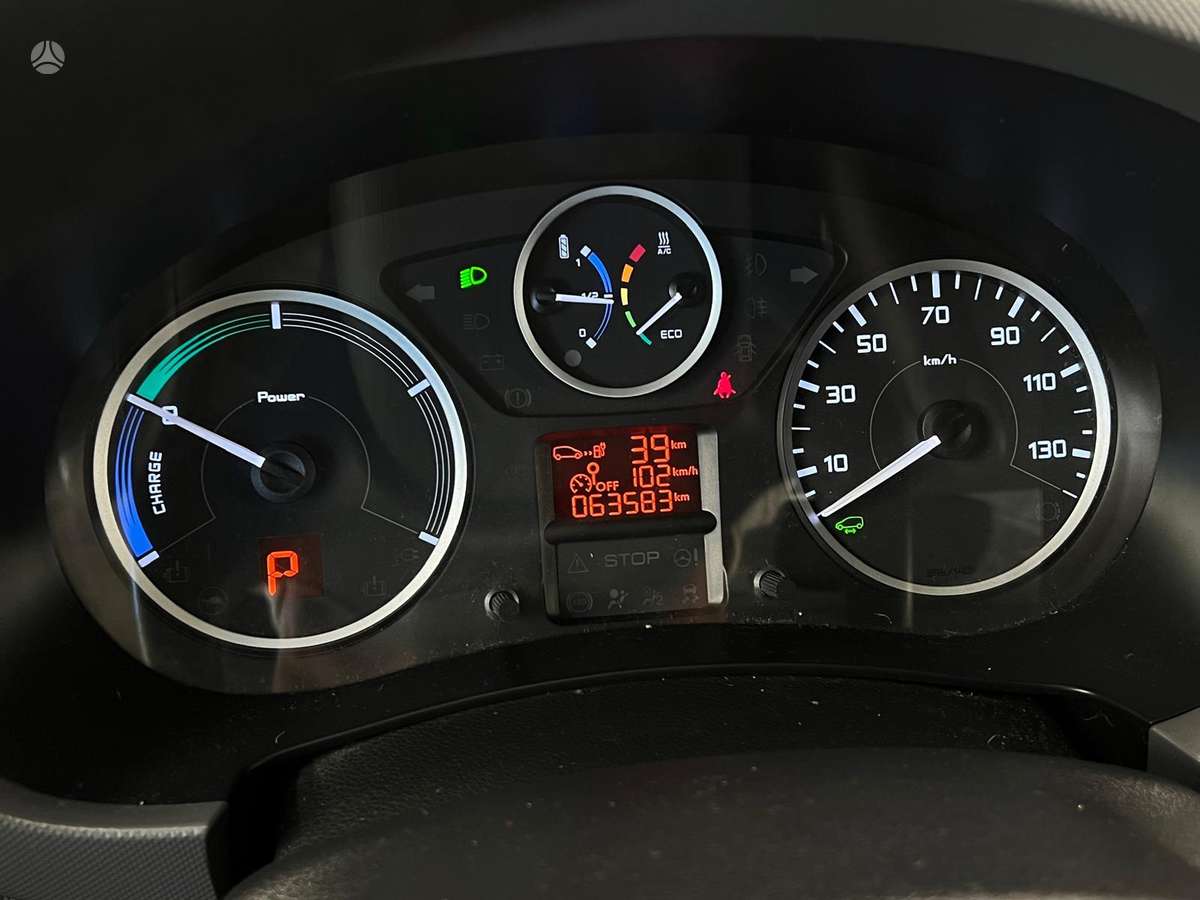 Peugeot Partner, Коммерческий