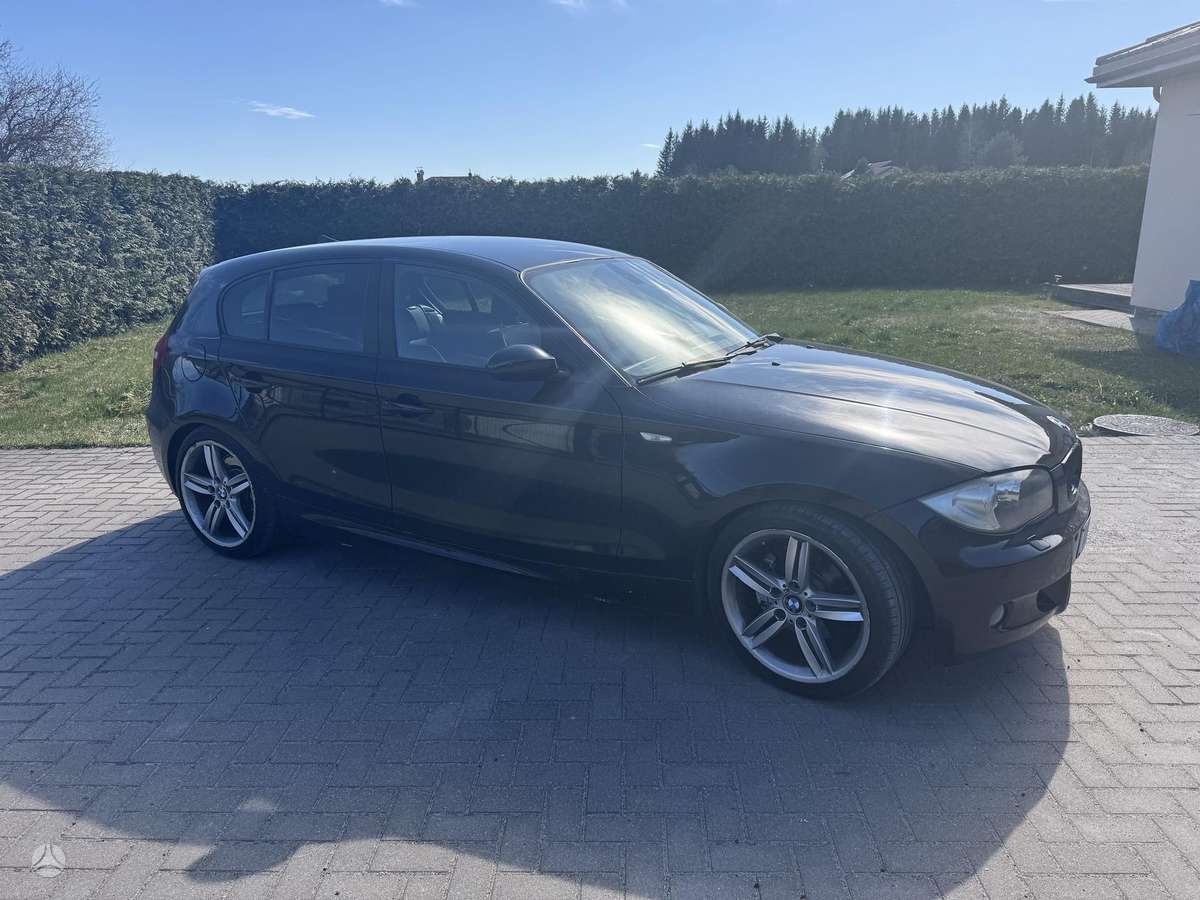 BMW 120, 2.0 l., hatchback