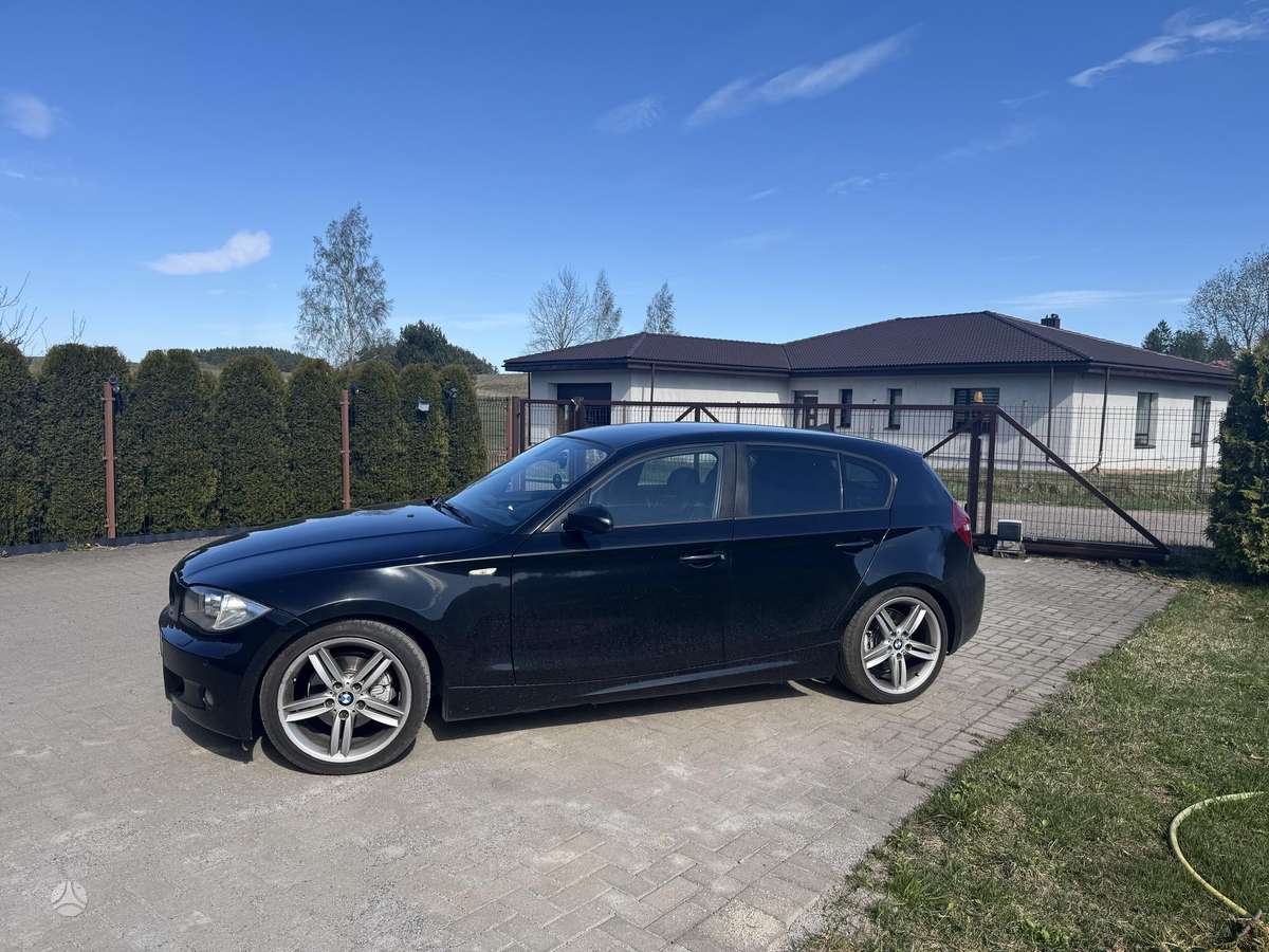 BMW 120, 2.0 l., hatchback