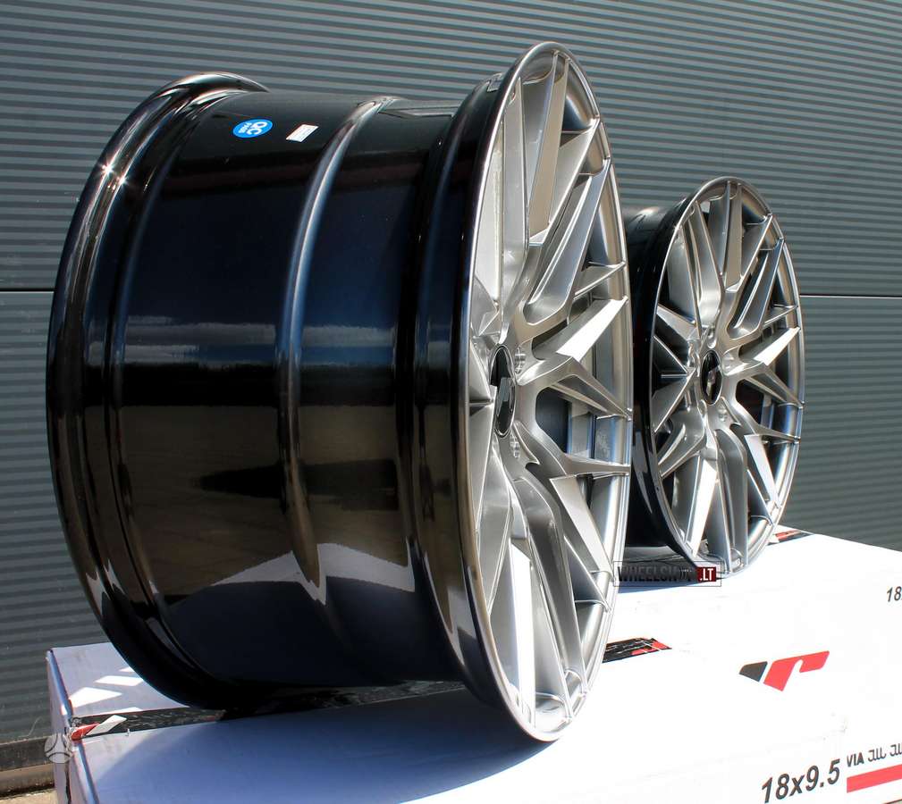 Japan Racing JR28 Hyper Black, легкосплавные , R22