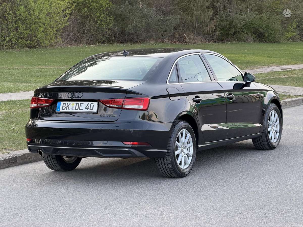 Audi A3, 1.0 l., Седан